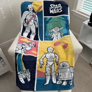 Star Wars Disney Beach Towel 34 x 64” (A)